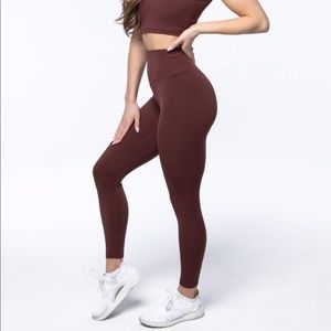 ISO Kodiak pants balance athletica